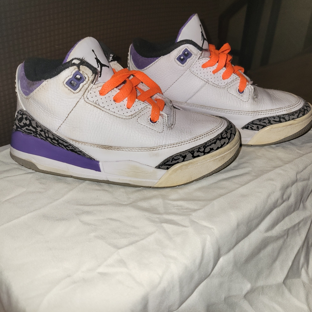 Air Jordan 3 Retro Sneakers Size 2Y White